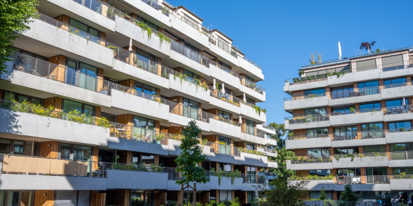 Comprar / Vender Apartamentos y Lofts en Santa Coloma de Gramenet · con Zona Comunitaria