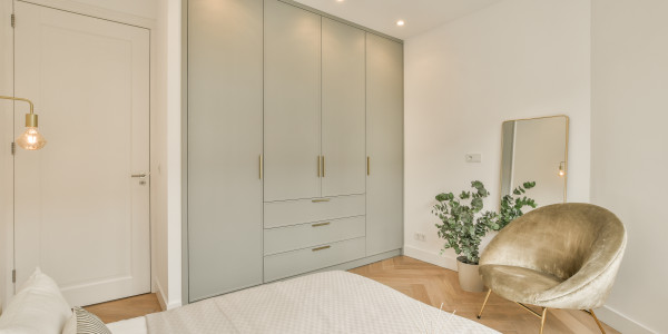 Comprar / Vender Apartamentos y Lofts en Santa Coloma de Gramenet · con Mobiliario y Carpintería a Medida