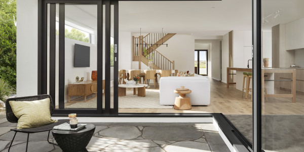 Comprar / Vender Casas Unifamiliares y Chalets en Santa Coloma de Gramenet · con Ventanas Insonorizadas y Aislantes