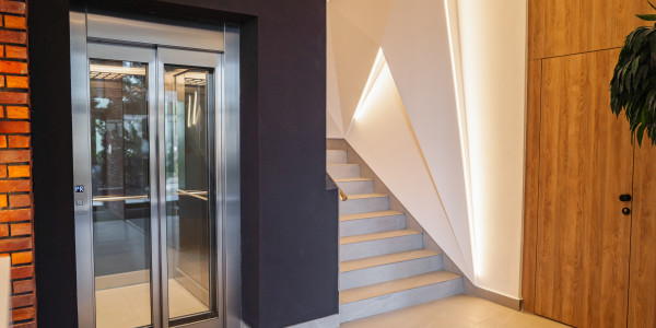 Comprar / Vender Dúplex y Áticos en Santa Coloma de Gramenet · con Ascensor