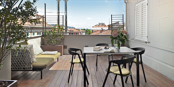 Comprar / Vender Pisos y Plantas Bajas en Santa Coloma de Gramenet · con Terraza