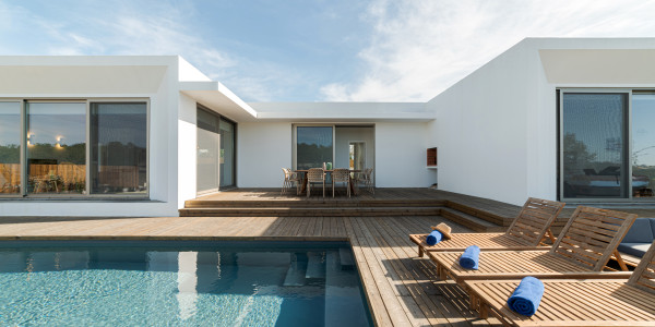 Compraventa de Inmuebles en Santa Coloma de Gramenet · Casas Diseño Minivalista