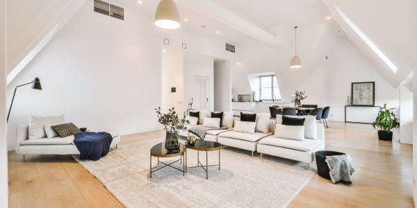 Compraventa de Inmuebles en Santa Coloma de Gramenet · Tríplex