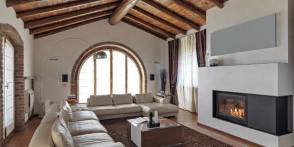 Compraventa de Inmuebles en Santa Coloma de Gramenet · Casas de Montaña